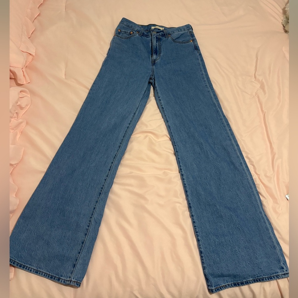 Levi's Women's ribcage wideleg Jeans in Blue 26x30